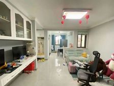 凉城公园对面,一梯两户,精装修家电全送,周边生活设施齐全!