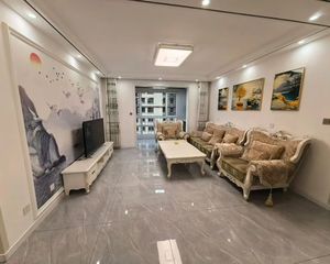 世纪名郡118平南向三居 豪华装修低层仅79.8万