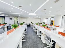 绿地中心特价29.9动静分离性价比高,价格一切好谈!拎包办公