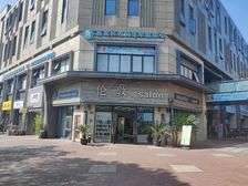 近11号线地铁口,面宽10米,沿街拐角,年租57万,带产证