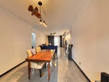 精装修拎包入住 出门地铁口 满三满二 随时可看