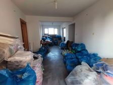 大润发旁 电梯好楼层 毛坯 没有住过人 采光好 看房方便