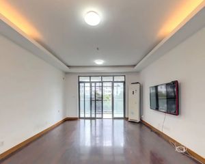 用金打对折 住在植物园 电梯飞机户型 税费各付 随时看房