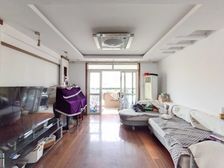 顶楼复式,130平大露台,地铁口,顶楼跃层。