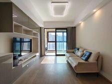 地铁房!景观三房两卫 满二 业主置换 急售!