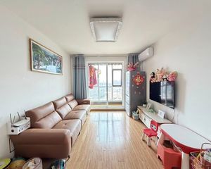 万科城二期 好楼层全天采光 精装自住 可做刚需婚房 万科物业