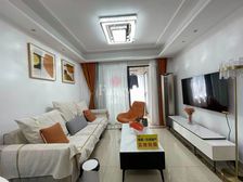 次新小区 好楼层 有车位 业主已经诚心卖