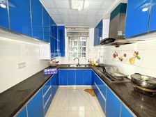 曙光新苑,价真,有固定车位车棚,中楼层南北通,近车站与百联。