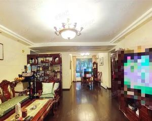 一梯两户,南北通透,客厅带阳台,闹中取静,居家装修,精装好房
