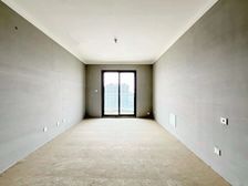 国基路 商业配套齐全 双卫 电梯房 满五 近医院 正规商品房