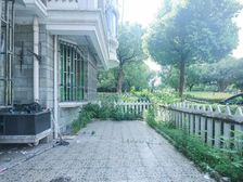 送40平大花园!双南一北两卫,边套全明采光好,一梯两户学校好