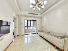 华润置地橡树湾小区中间位置,朝南小三房,金精装修,业主诚心卖