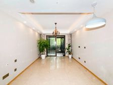 御澜雅苑 双卫生间 车位充足 电梯房 正南朝向