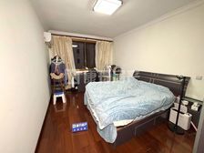 育秀三区 非常热闹 业主自住 中间楼层 有车棚车位 看房方便