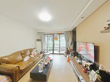 150平超大露台+正对苏州河+小区西缺两房户型+采光视野无遮