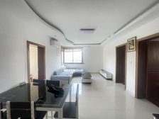 楼梯3楼(158各付税费)带大车棚一个,靠主大门口