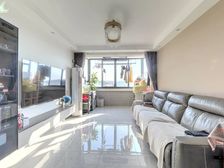 东外滩少见的电梯小高层!精装修!带产权车位,不靠马路采光好!