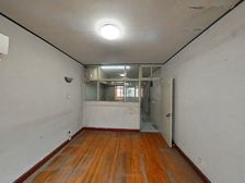 潍坊一村 一梯三户 95年房龄 位置安静,看房随时 必卖好房