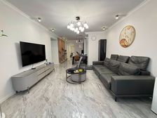 一楼带院子,采光好 洋房6层 精装,家具家电全留 送固定车位