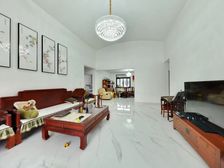 兴涛社区 高米店地 铁口 新装拎包住 大三层 南北通透 税少