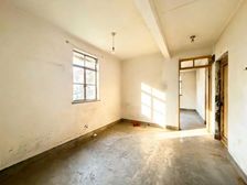 近淞虹路地铁站, 难遇户型,边套全明,送露台,随时看房可谈!