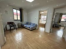 马上要卖掉了。电梯6楼。平层入户。全明看房有钥匙。带固定车位