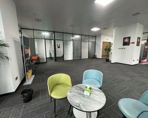单价只要一万就可以买河西滨江金融中心地铁口的写字楼性价比高