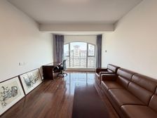 地铁口花城二期全朝南2房,全新装修,高区采光全天降价急售!