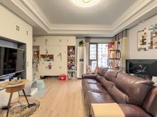 6年前精装修、满五年、南北通透、次顶楼、上外大同