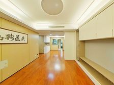 送车位,采光好,南北通透的大四房,人车分流,有钥匙随时看房