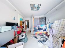 新创理想城 多层洋房 三房两卫 位置嘎嘎好 地上车库