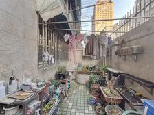 本小区稀缺户型,附送私人花园,得房率高