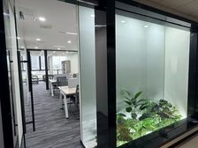 租金3000光谷大道世贸中心85平精装修配家具 园区好招人