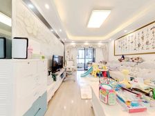 万隆花园2期 3室2厅2卫 精装修 242万元