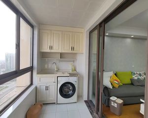 万达华府 86平2居 南向精装修 自住保养好