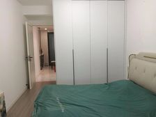 电梯房 精装好房 出行方便 满五 临地铁