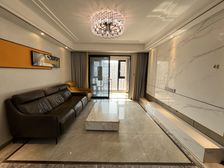 地铁口花城三期西边套南北通3房,精装修送家具家电,拎包入住。