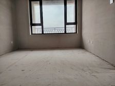 高端社区 前卫路三分 毛坯随意装,7000+人车分流