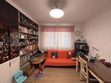 想要带院子的,这个一定要来看,南北通,户型好,装修棒,急售。