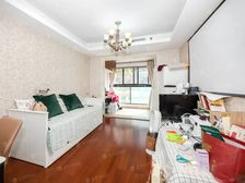 一室一厅,房型正气,产权清晰,精装