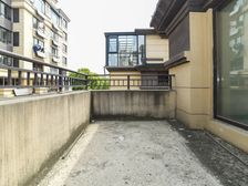 翡翠湖世茂国风别墅 243平毛坯 纯边户大院子156平