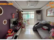 杏花南区 83.7平 119万出售 低于市场价40万