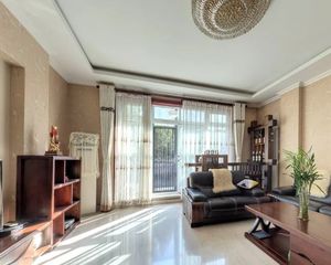 富泉花园 6室3厅 南 北