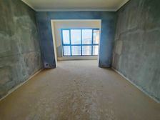 满二 刚需小三居 带电梯 近地铁 高楼层视野好 小区新