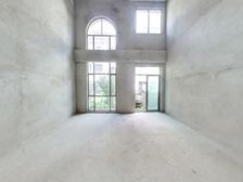 云山雅墅 4室2厅 300㎡ 有地下室 车位 花园 急售