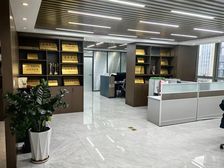 汇鑫时代中心303平西南向(地铁房,带家具,高颜值)