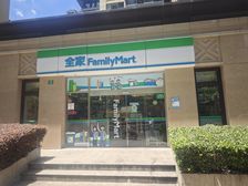 70年产权临街一层 10米面宽,松江大学城·全家直营店带租