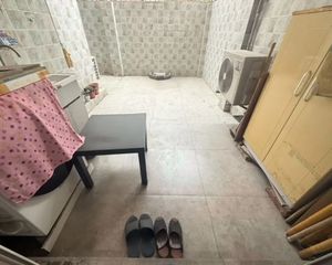 急 急,地铁口,东风小区,带25平院子,精装双南两房,位置好