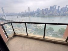 南滨路瞰江中间楼层,小区环境好,业主诚心卖,门口轻轨