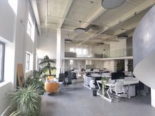 颛桥地铁万达旁丨租一层送一层丨独门独户丨355平大院子送家具
